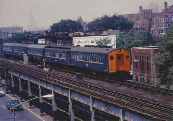 MP54s_elevated-Atlantic-Ave_c.1965_Maywald-Boland.jpg (108602 bytes)